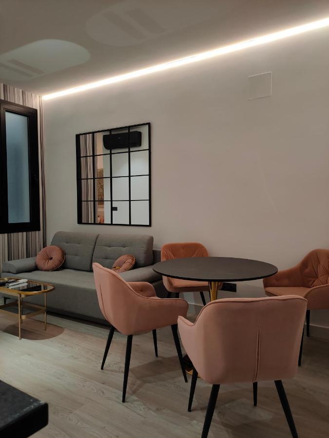 Apartamentos Wur มาดริด ภายนอก รูปภาพ