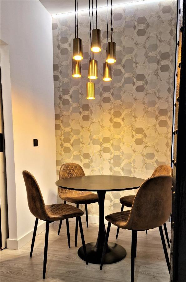 Apartamentos Wur มาดริด ภายนอก รูปภาพ