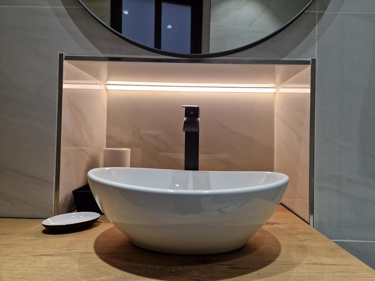 Apartamentos Wur มาดริด ภายนอก รูปภาพ