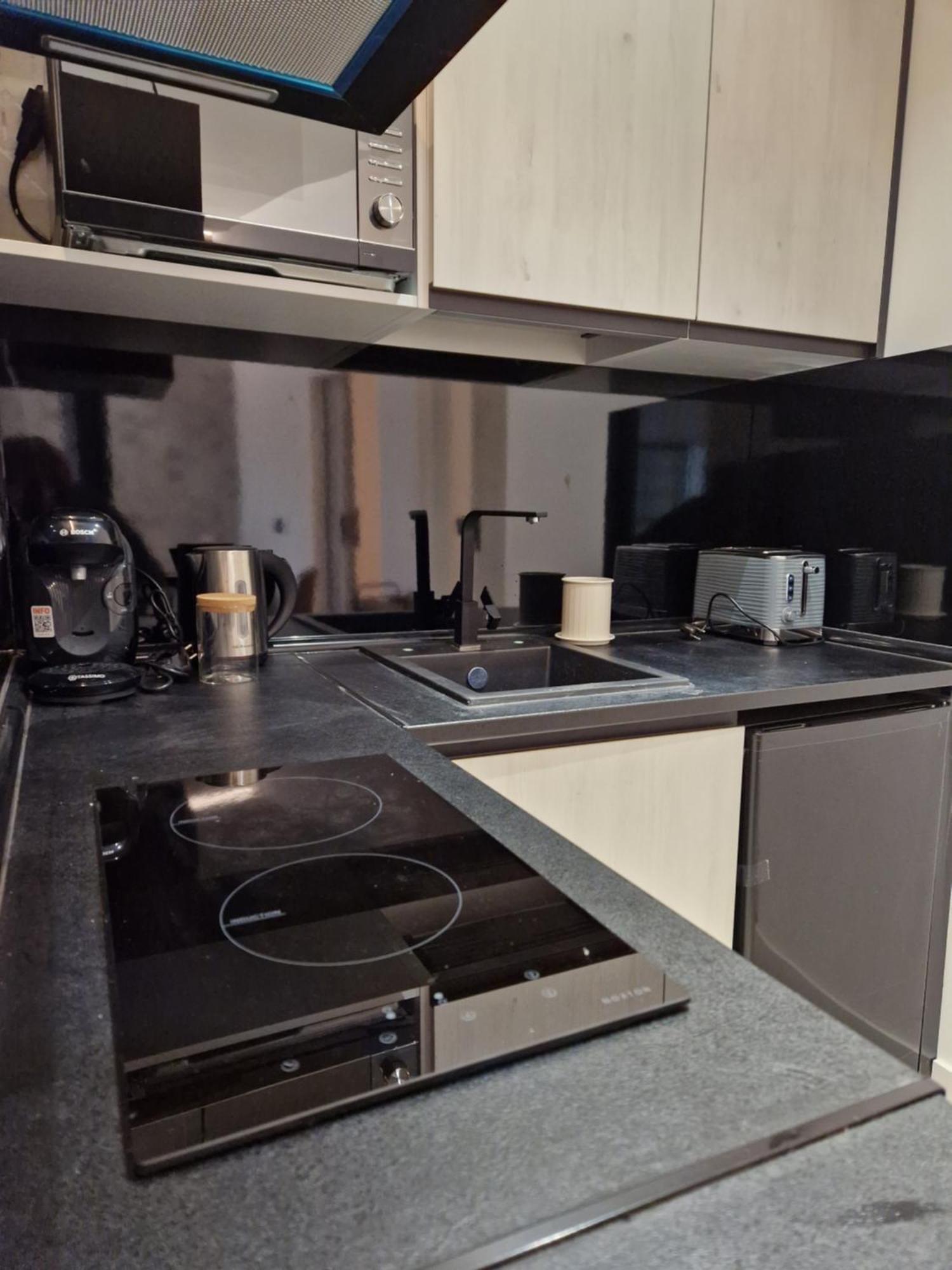 Apartamentos Wur มาดริด ภายนอก รูปภาพ