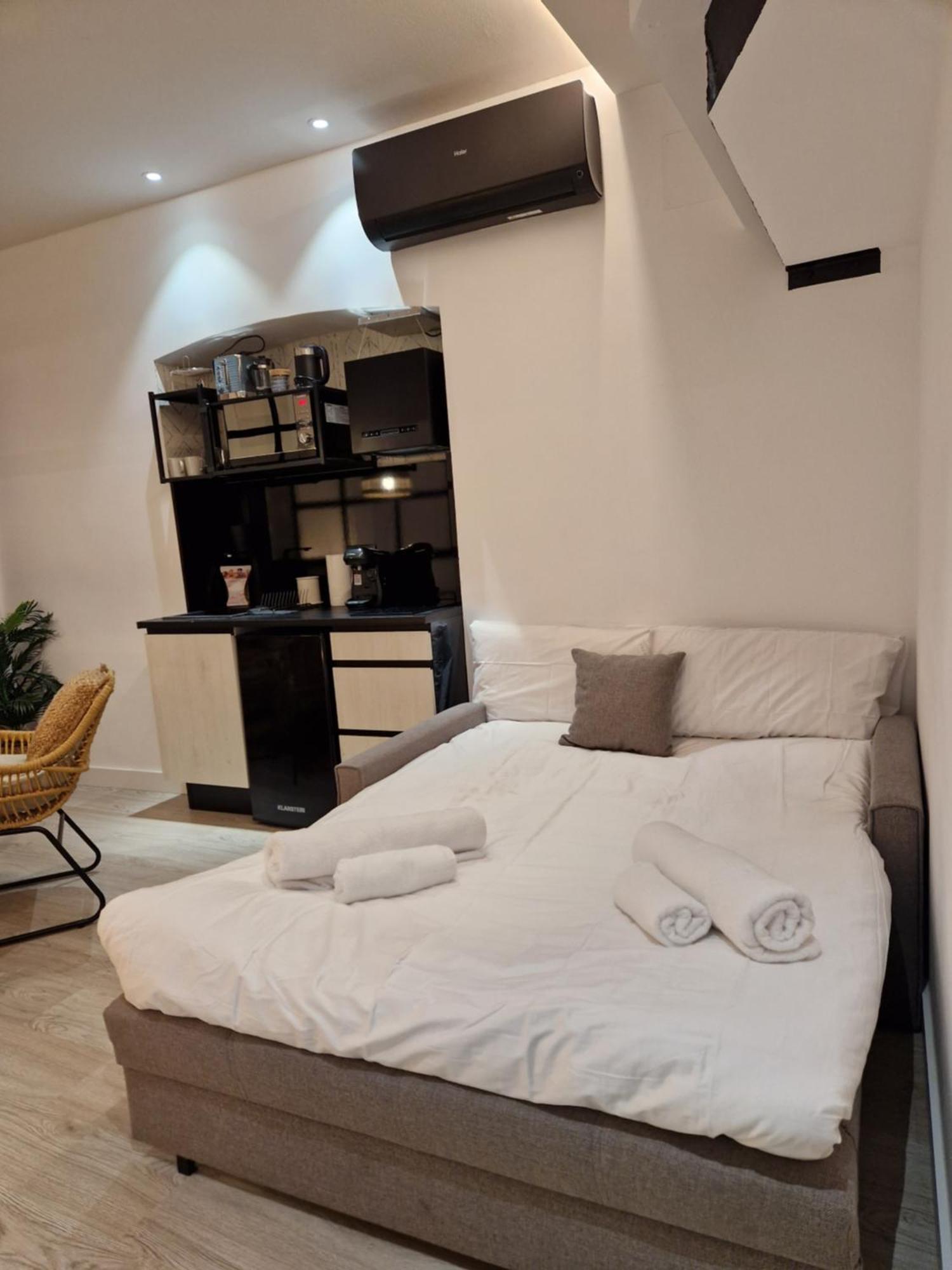 Apartamentos Wur มาดริด ภายนอก รูปภาพ